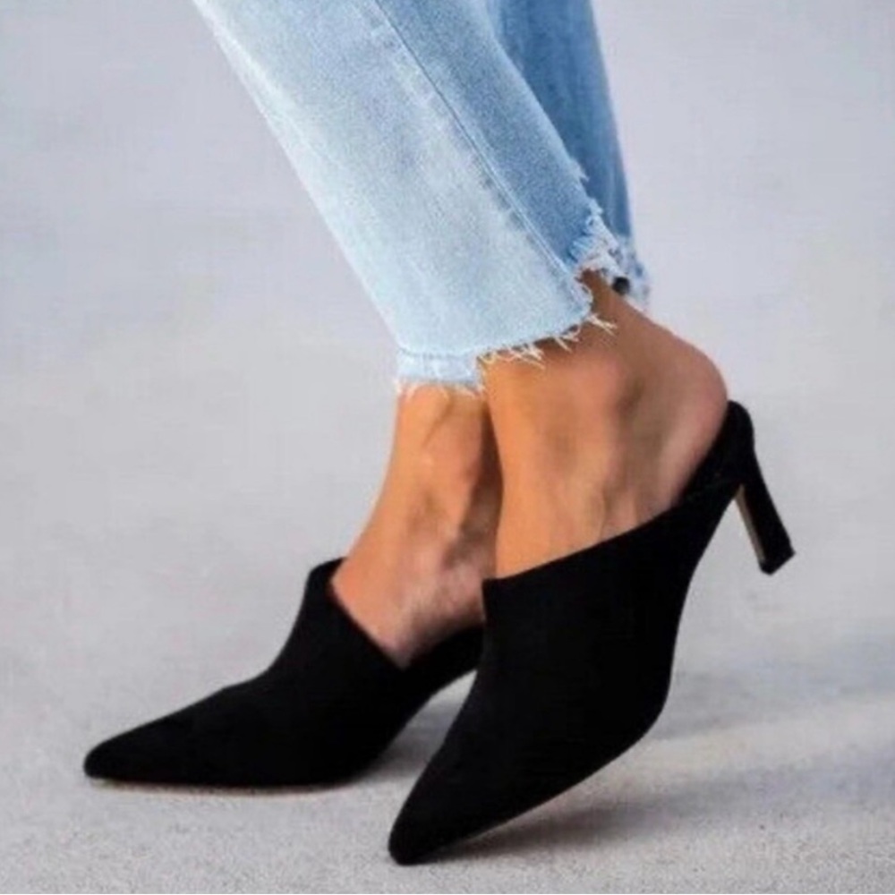 Oasis Society Black Suede Mule Bootie Slip On Vegan Heels.  Size 8.5